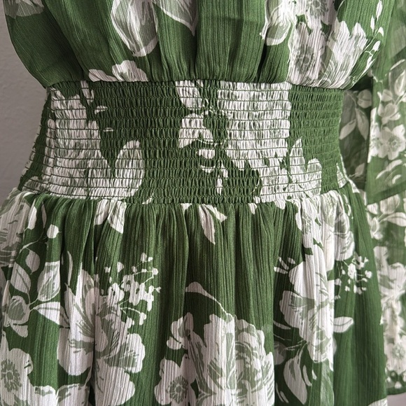 Patrons Of Peace Size S Floral Smocked Bell Sleeves Mini Dress in Green - Picture 4 of 12
